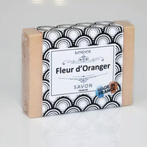 Savon à la Fleur d'Oranger Artisanal outre les nombreux bienfaits de la fleur d'oranger vous serez surtout séduit par son agréable odeur, douce mais très prononcé.