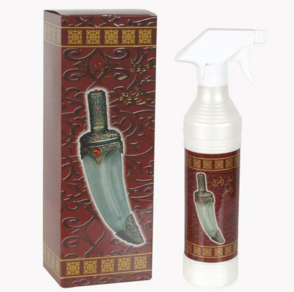 Spray d'intèrieur Al Khanjar odeur unique pour parfumer la maison de la célèbre maison de parfumerie saoudienne Banafa For Oud