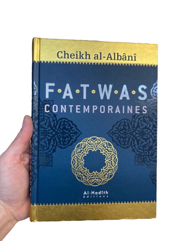 Fatwas Contemporaines Al-Albani Voici entre vos mains quelques-une de ces nombreuses fatawas sur des thèmes variées: dogme, prière, mariage, minhâj,etc...