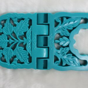 Porte Coran Plastique Turquoise (19x38cm) léger et lavable , avec motifs de fleurs et feuilles.Un objet à avoir chez soi ou à offrir en cadeau.