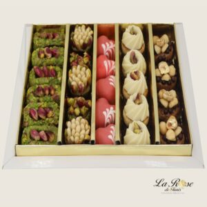 Coffret Plaisir Cet assortiment ne manquera pas de donner le sourire aux amateurs de saveurs douces et généreuses. 400g de plaisir pour vos papilles.