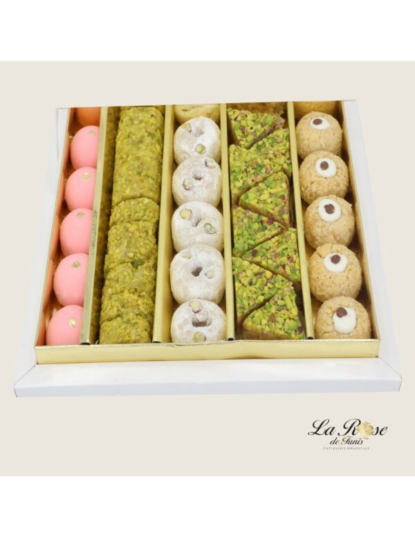 Coffret Sherazade Un savoureux coffret de pâtisseries tunisiennes pour une pause familiale ou d'amitié gourmande. 5 x Mlabes 6 x Mille et une nuit...